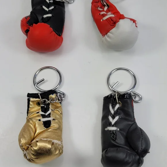 Set of 4 Ringside Boxing Glove Keychain Rings. - Picture 3 of 4